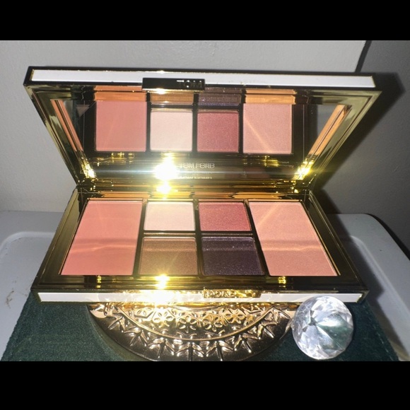 TOM FORD Violet Argente Eye & Cheek Palette - Picture 1 of 4